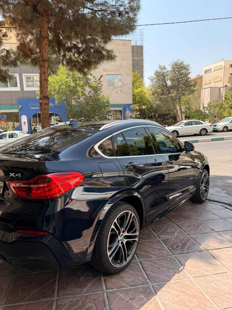 بی‌ام‌و X4