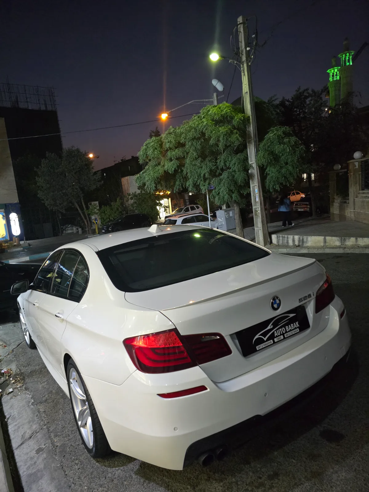 بی‌ام‌و ۵۲۸