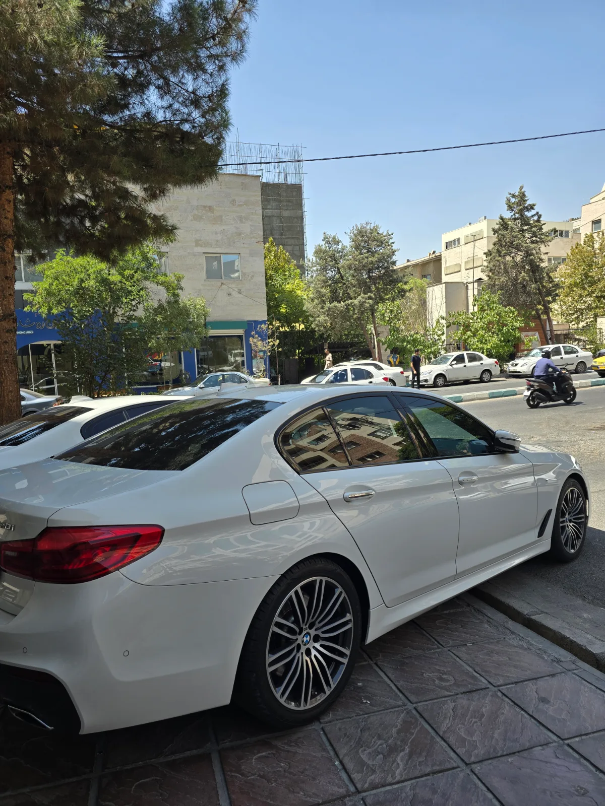 بی‌ام‌و ۵۳۰